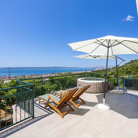 Private Villa Golden Hour With A View Of Split Area Kaštel Sućurac Zewnętrze zdjęcie