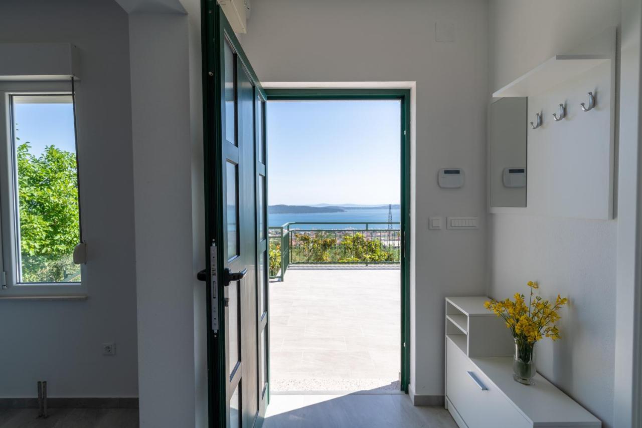 Private Villa Golden Hour With A View Of Split Area Kaštel Sućurac Zewnętrze zdjęcie