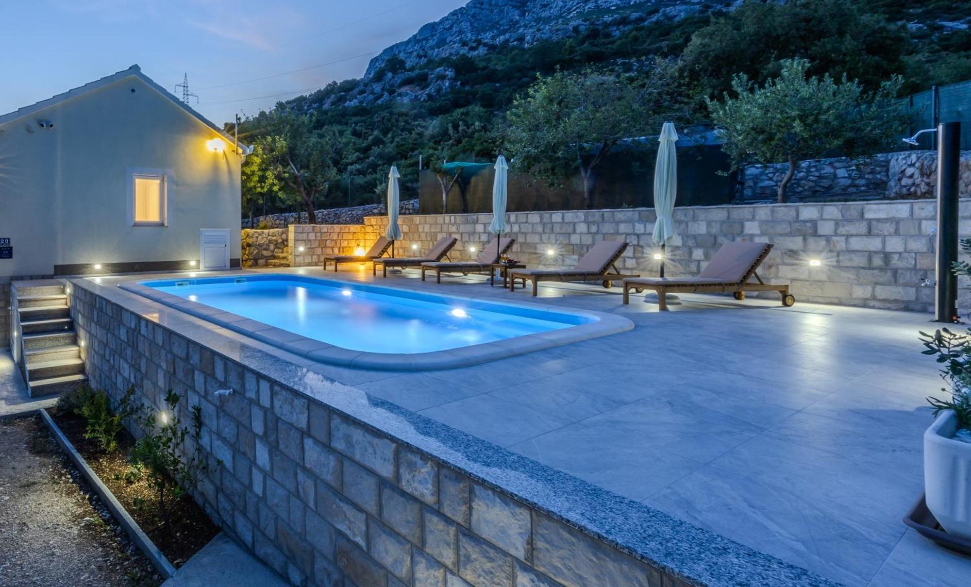 Private Villa Golden Hour With A View Of Split Area Kaštel Sućurac Zewnętrze zdjęcie